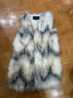 Sleeveless fur vest like new, white and gray