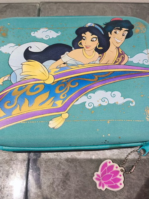 Κασετίνα πριγκίπισσα Jasmine και Aladdin μεταχειρισμένη, original από Disney store
