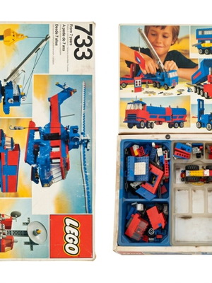 Vintage LEGO 733 Universal Building Set used with original box