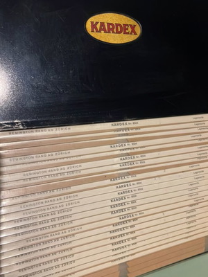 Vintage binder model A 8/32 like new