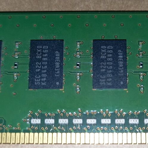 Micron MT8JTF51264AZ-1G6E1 DDR3 SDRAM 4GB memory used