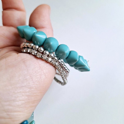 Earrings with bracelets like new, blue and green