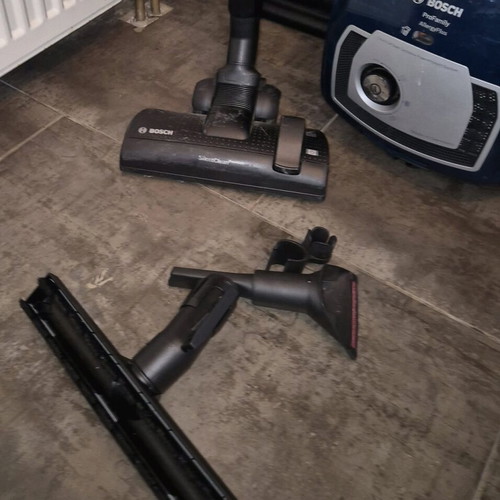 Ηλεκτρική σκούπα Bosch Pro Family Allergy Plus σαν καινούργιο