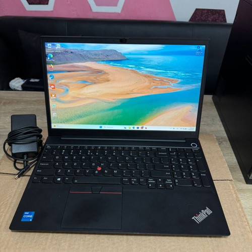 Lenovo ThinkPad E15 Gen 2 15.6" FHD Intel Core i5 16GB RAM 512GB SSD Windows 11 Pro like new