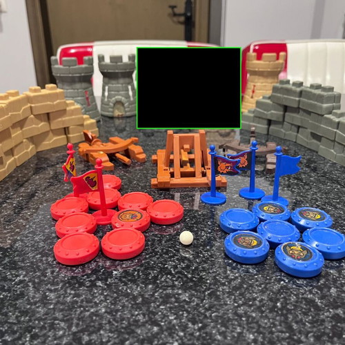Castles and besiegers used, incomplete set with minor wear