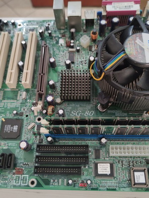 Abit Motherboard SG-80 μεταχειρισμένη με CPU P4 3.20GHz και 1GB Ram