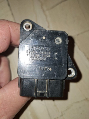 Μετρητής μάζας αέρα Toyota Yaris 04mod μεταχειρισμένος