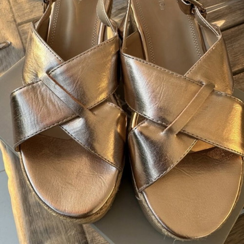 Migato platform sandals new, pink gold size 39