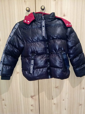 Puffer jacket like new, black with red details, size 128 cm