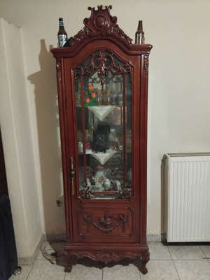 Wooden display cabinet