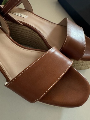 Δερμάτινες πλατφόρμες Massimo Dutti σαν καινούργιο, μέγεθος 40, καφέ