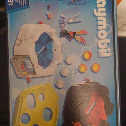 Playmobil game with fire and ice launchers 6831 new
