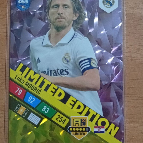 Panini FIFA 365 Adrenalyn XL 2022-2023 Limited Edition Modric Real Madrid small size like new