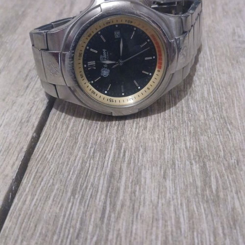 Men's watch like new, working with one battery