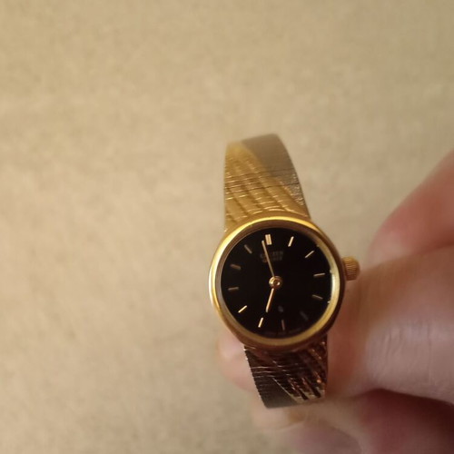 Citizen wristwatch women's like new, made in Japan, functional