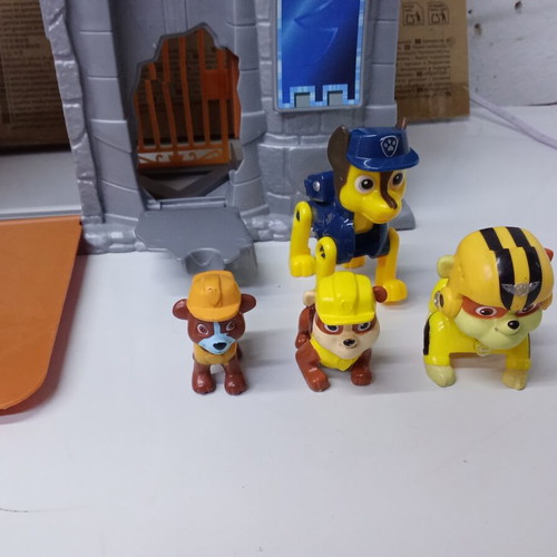 Paw Patrol Rescue Knights Castle HQ playset used with 5 extra figures