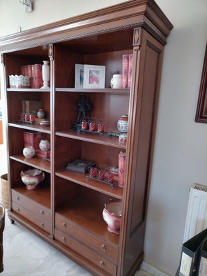 Classic bookcase with 4 drawers like new, brown shade