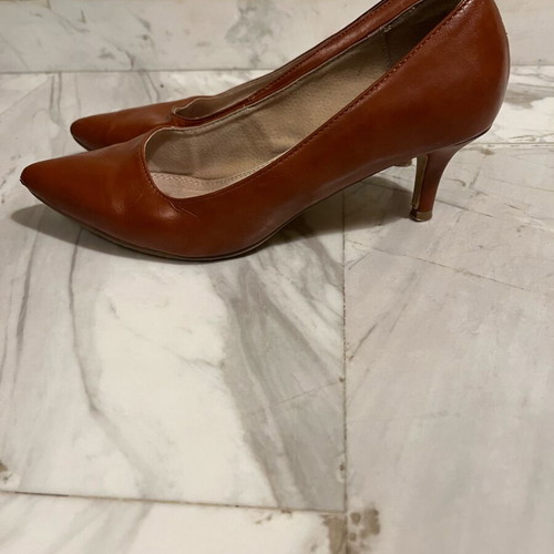 Dexim pumps used, tan color, low heel, size 39