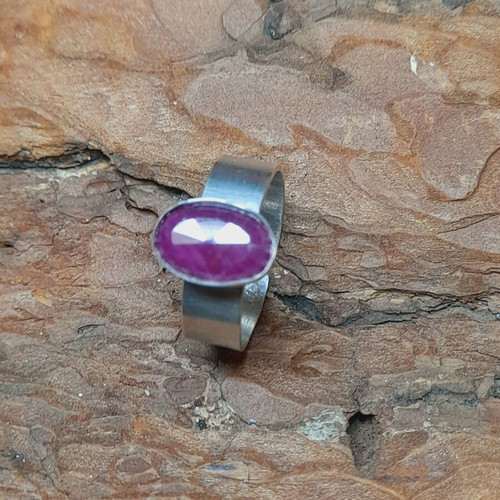 Handmade 925 silver ring with semi-precious stone and opening shank new