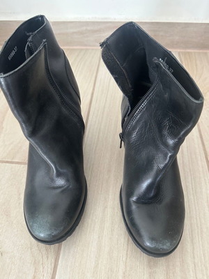 Nak black leather ankle boots size 37 with geometric heel