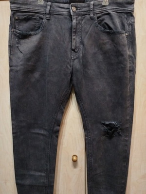 Bershka grey jeans with rips XL like new