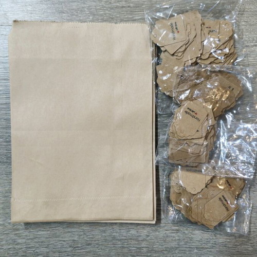 Pack of 20 paper bags and 300+ paper tags new