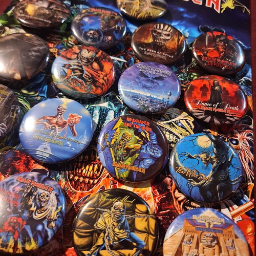 Iron Maiden pin set 17 pieces 3cm new