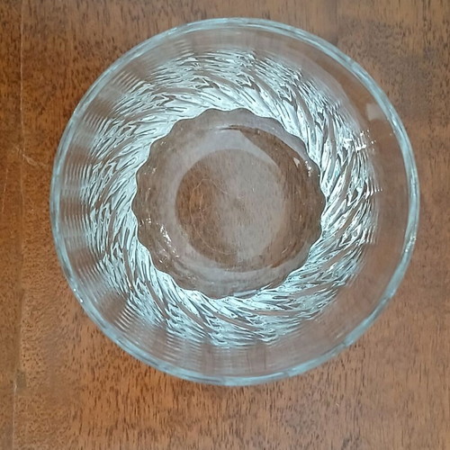 Whiskey glass used, height 9.5 cm, diameter 8 cm