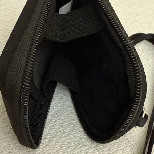 Case Logic QPB-201 compact camera case like new