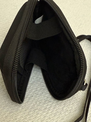 Case Logic QPB-201 compact camera case like new