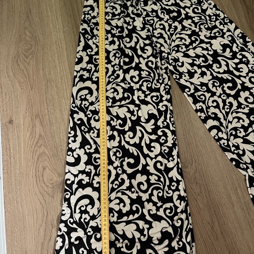 Summer palazzo pants like new, black and white, size M