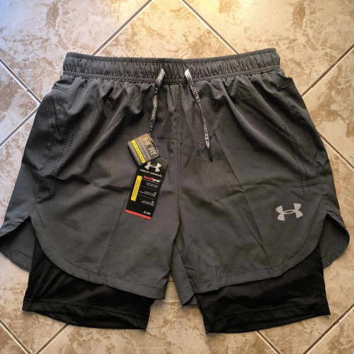 Under Armour Heatgear 2 in 1 Compression Shorts new, size XL