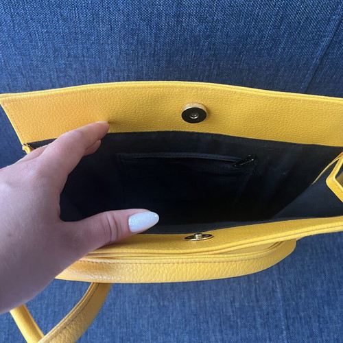 Shoulder bag yellow, like new, synthetic leather