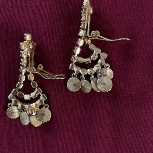 Vintage gold earrings with ruby stones like new