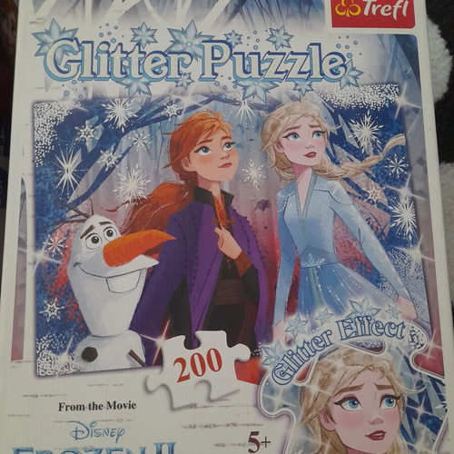 Frozen puzzle set of 2 like new