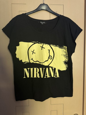 Nirvana black t-shirt with yellow design, like new, size L