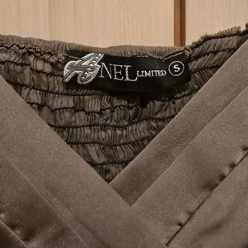 Anel top size small like new, grey anthracite with khaki
