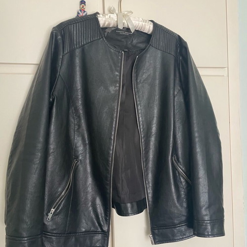Dorothy Perkins biker jacket used, black faux leather, size UK 22