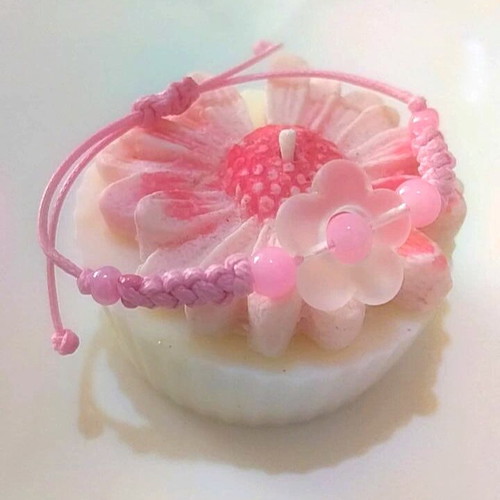 Handmade children's macrame bracelet with daisy new, white and pink