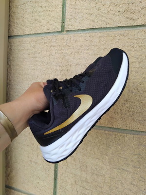 Nike μαύρα αθλητικά παπούτσια νούμερο 36 μεταχειρισμένα με μικρές φθορές