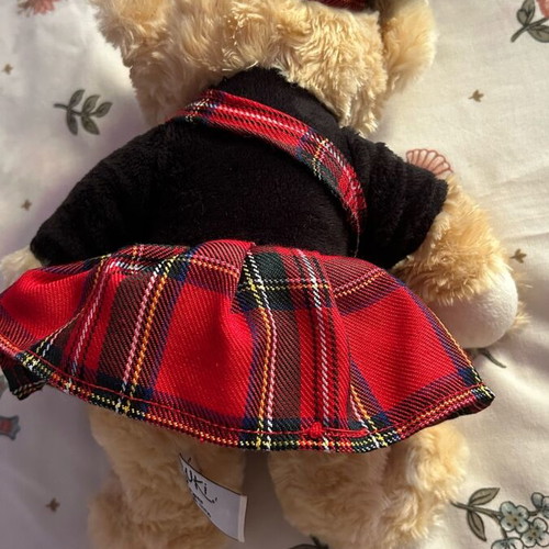 Suki Piper Bagpipe Bear plush in excellent condition