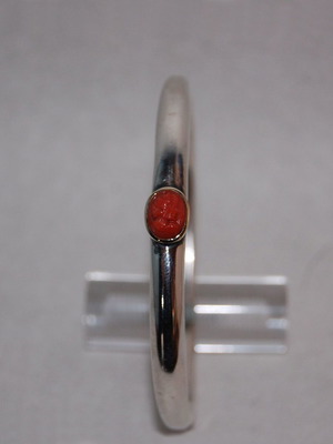 Silver bracelet with carved red coral and 18k gold setting, new