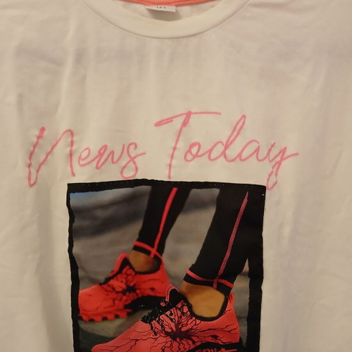Sprint Wear News Today Cropped T-Shirt white, like new, size 14Y/XS