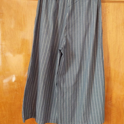 Namaste cotton pants like new, ankle length, white and blue