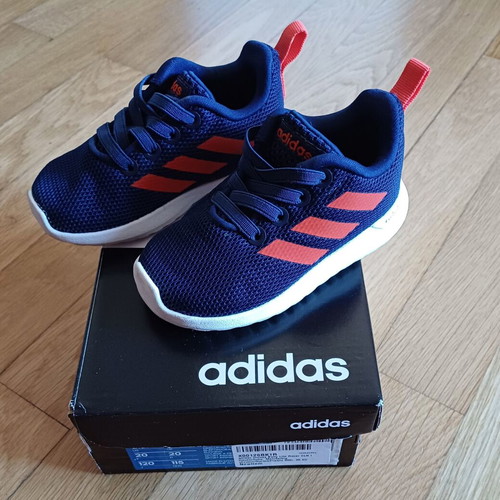 Adidas baby sports shoes size 20 like new with velcro