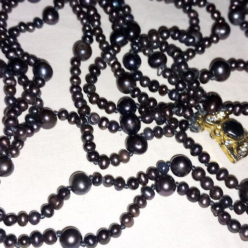 Black Pearls Necklace like new, about 400 small and 50 large pearls