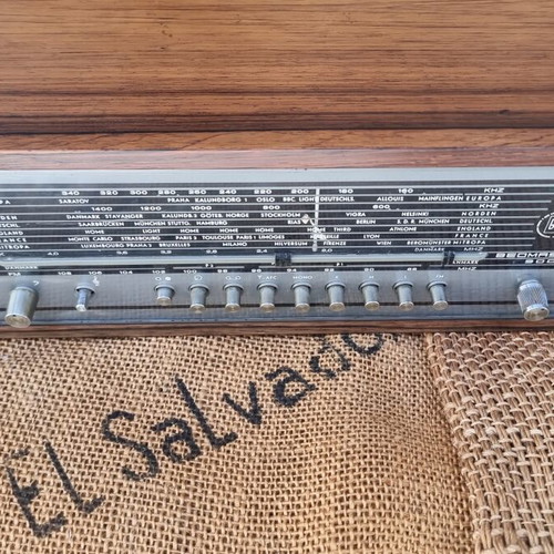 Bang & Olufsen Beomaster 900 radio amplifier used, needs repair