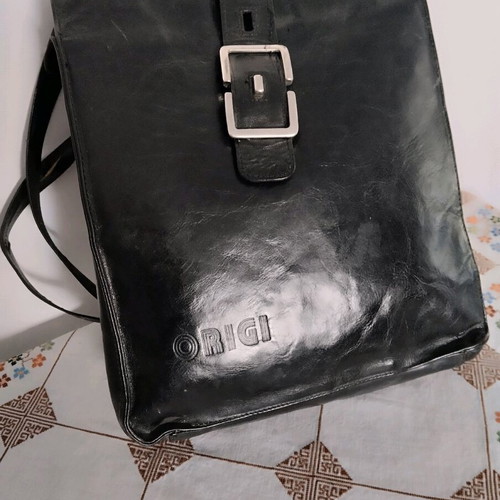 Leather vintage shoulder bag like new, black