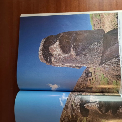 Atlante Italian Geographic Magazine used, December 1987 edition
