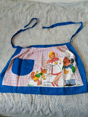 Kitchen apron new, 100% cotton with side pocket